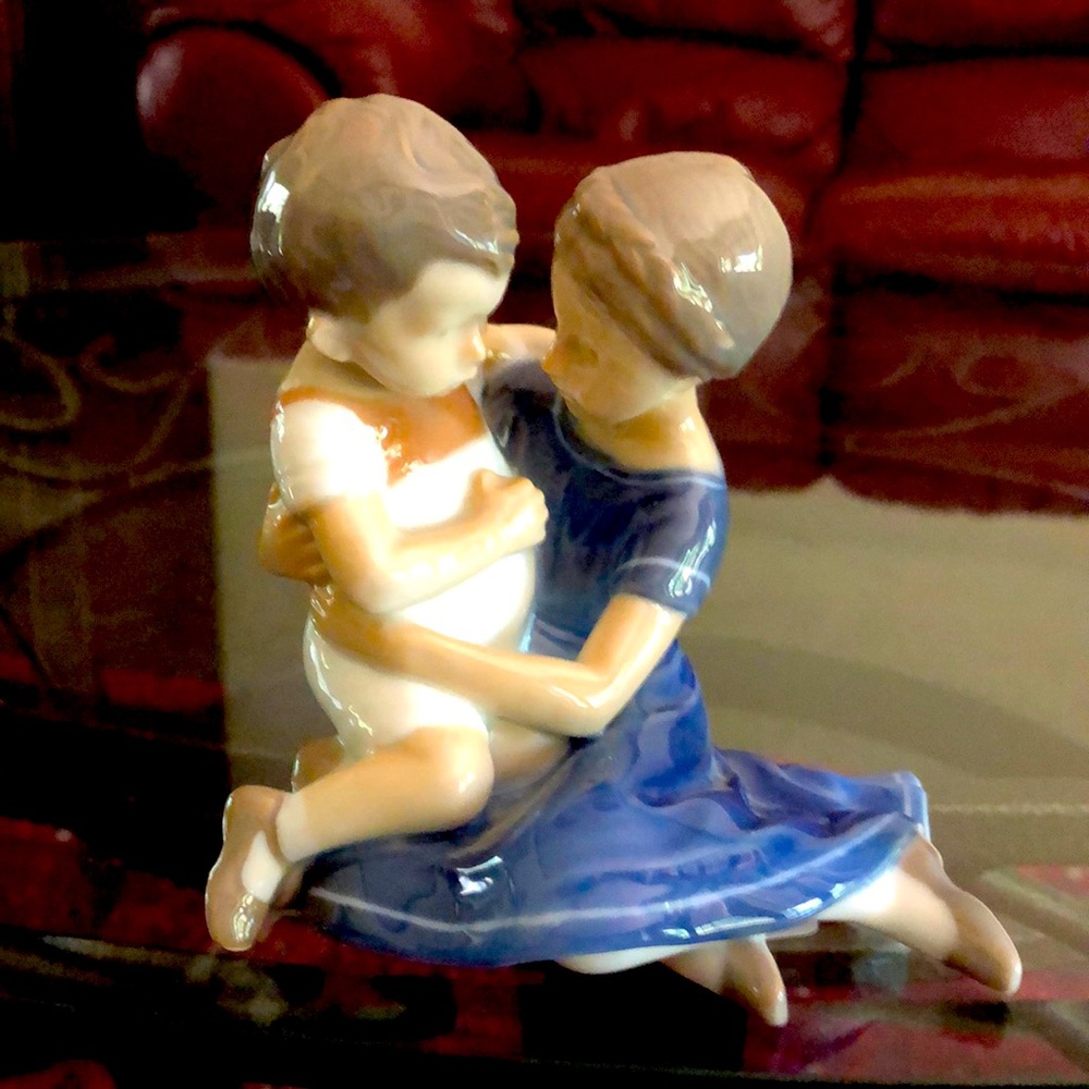 Bing and Grondahl 1568 Boy and Girl Children Playing Porcelain Figurine
